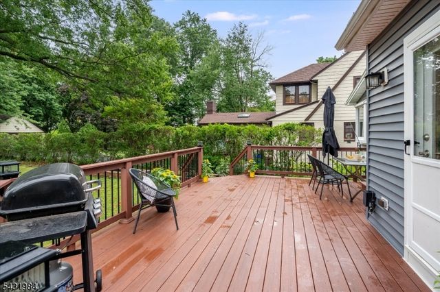 38 Burroughs Way, Maplewood Twp., NJ 07040