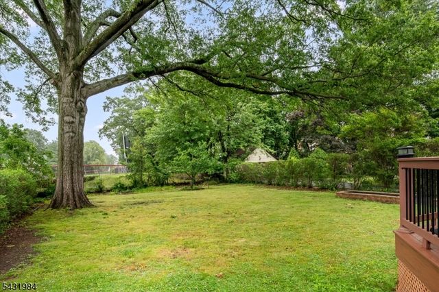 38 Burroughs Way, Maplewood Twp., NJ 07040