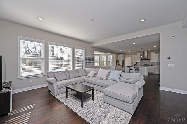 4293 Highland Green Drive, Mason, OH 45040