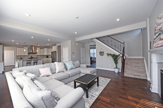 4293 Highland Green Drive, Mason, OH 45040