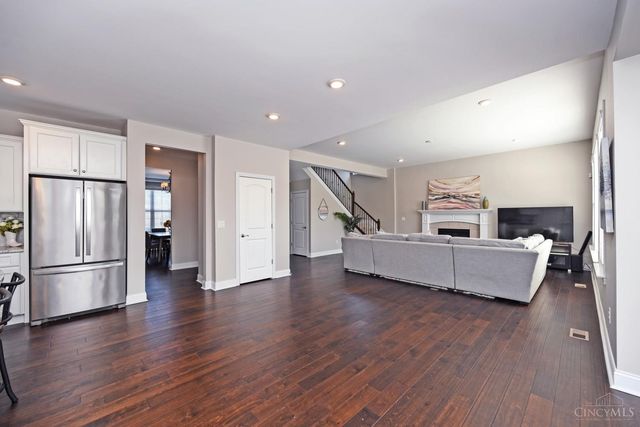 4293 Highland Green Drive, Mason, OH 45040