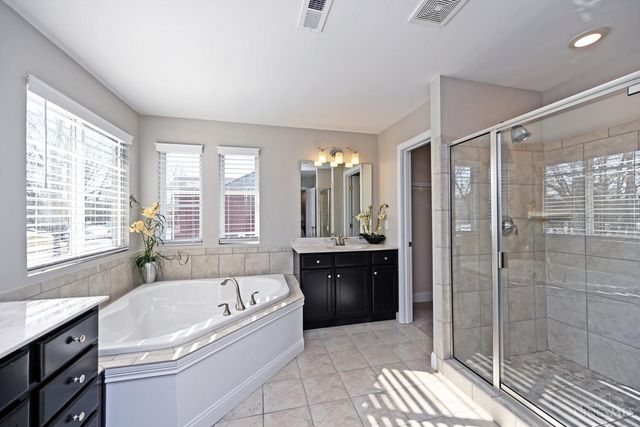 4293 Highland Green Drive, Mason, OH 45040