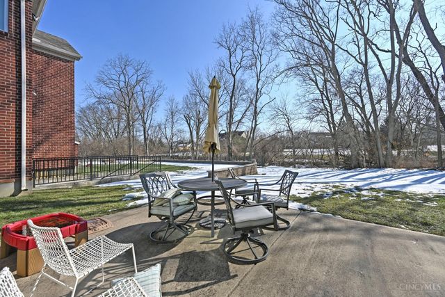 4293 Highland Green Drive, Mason, OH 45040