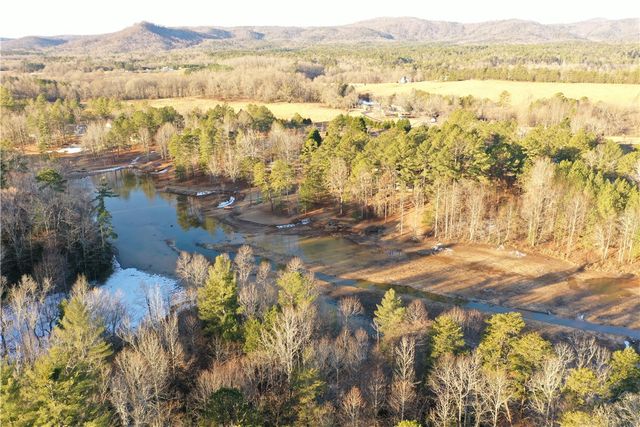 611 The Bear Boulevard, Tamassee, SC 29686