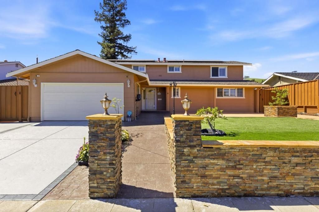 Image 2 of property listing at 7778 Alto Way, Dublin, CA 94568