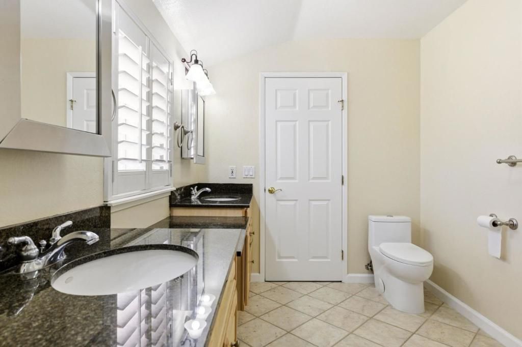 Image 37 of property listing at 7778 Alto Way, Dublin, CA 94568