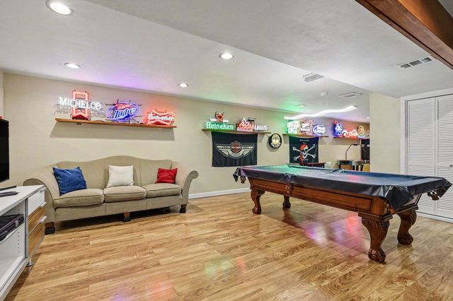15117 Meadows Drive, Grand Haven, MI 49417