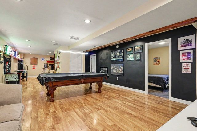 15117 Meadows Drive, Grand Haven, MI 49417
