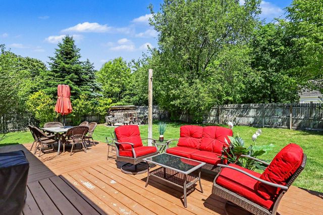 15117 Meadows Drive, Grand Haven, MI 49417