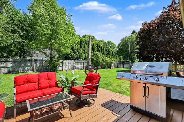 15117 Meadows Drive, Grand Haven, MI 49417