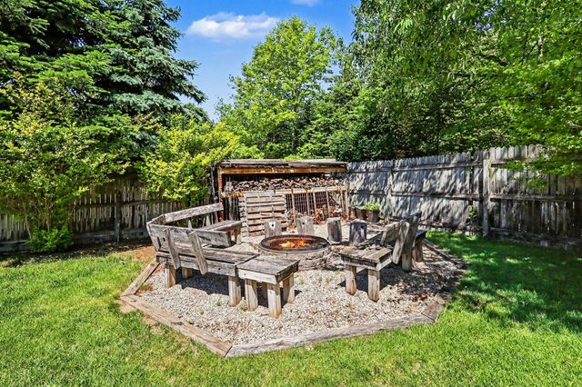 15117 Meadows Drive, Grand Haven, MI 49417