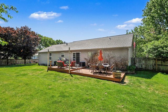 15117 Meadows Drive, Grand Haven, MI 49417