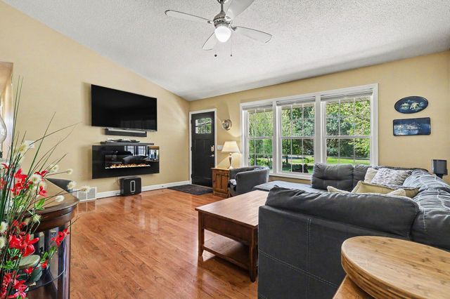 15117 Meadows Drive, Grand Haven, MI 49417