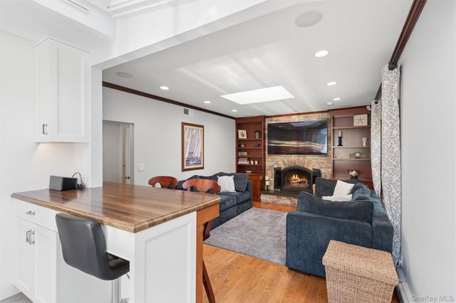 2539 Bradley Court, Merrick, NY 11566