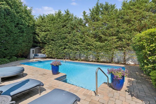 2539 Bradley Court, Merrick, NY 11566