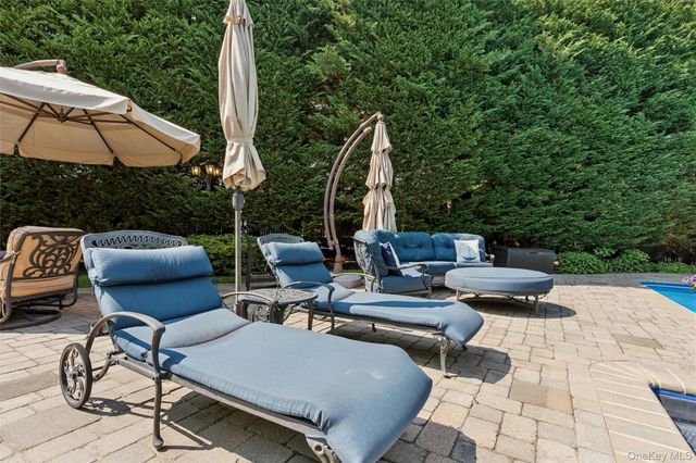 2539 Bradley Court, Merrick, NY 11566
