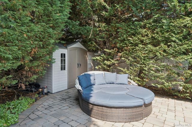 2539 Bradley Court, Merrick, NY 11566