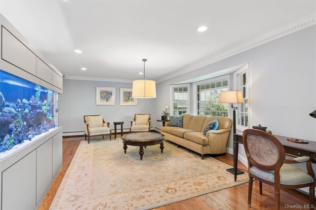 2539 Bradley Court, Merrick, NY 11566