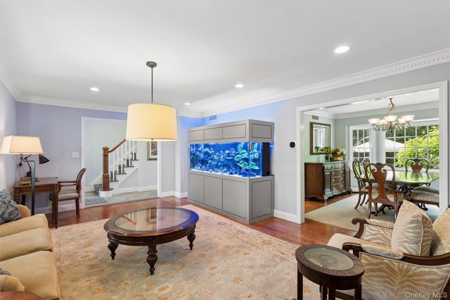 2539 Bradley Court, Merrick, NY 11566