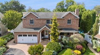 2539 Bradley Court, Merrick, NY 11566