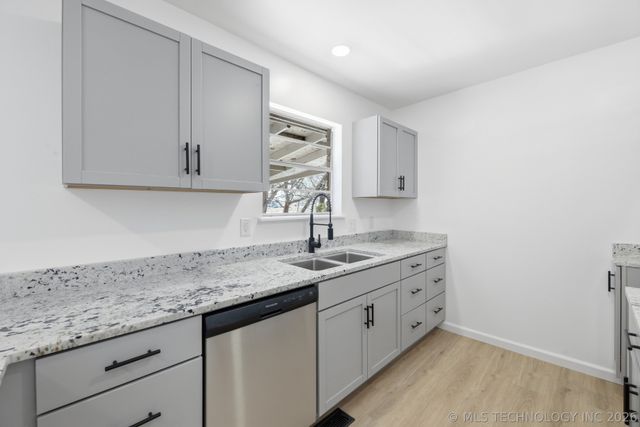 11720 E 20th Street, Tulsa, OK 74128