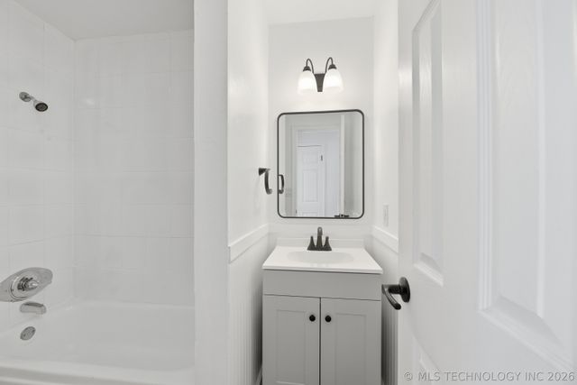 11720 E 20th Street, Tulsa, OK 74128