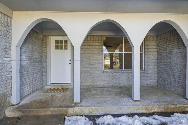 11720 E 20th Street, Tulsa, OK 74128