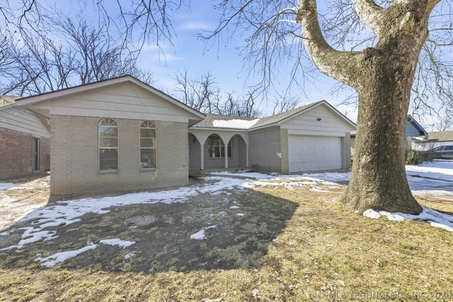 11720 E 20th Street, Tulsa, OK 74128