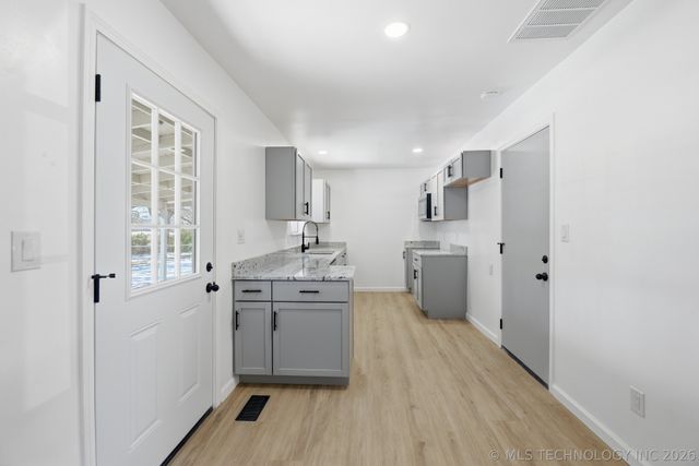 11720 E 20th Street, Tulsa, OK 74128