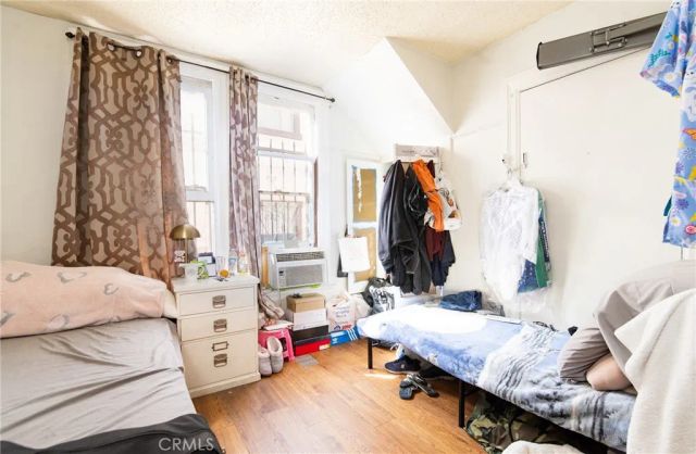 2006 W 12th Street, Los Angeles, CA 90006
