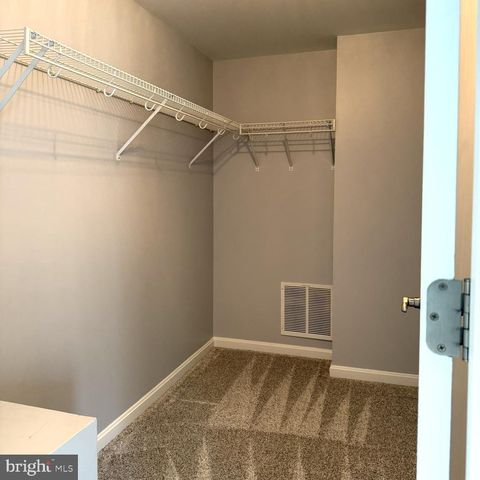 6765 HAMPTON BAY LN, Gainesville, VA 20155