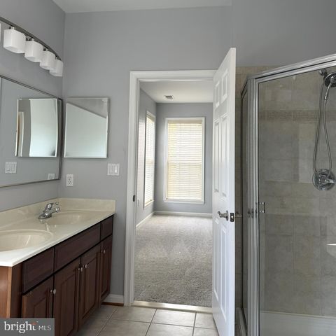 6765 HAMPTON BAY LN, Gainesville, VA 20155