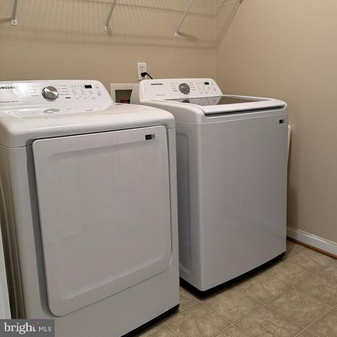 6765 HAMPTON BAY LN, Gainesville, VA 20155
