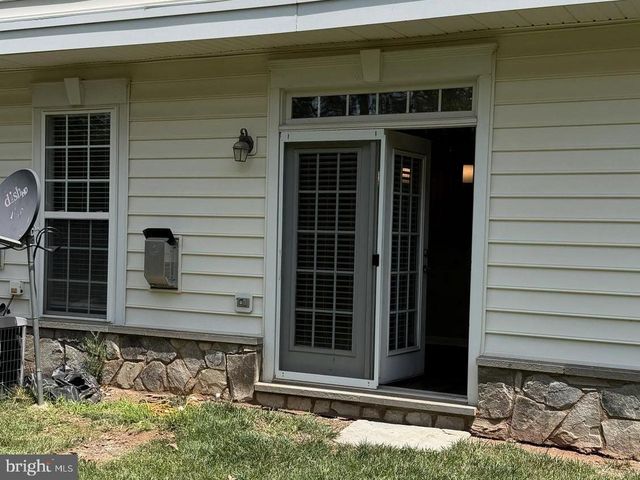 6765 HAMPTON BAY LN, Gainesville, VA 20155