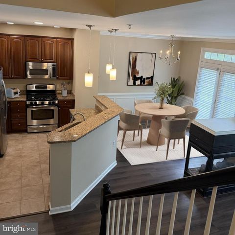 6765 HAMPTON BAY LN, Gainesville, VA 20155