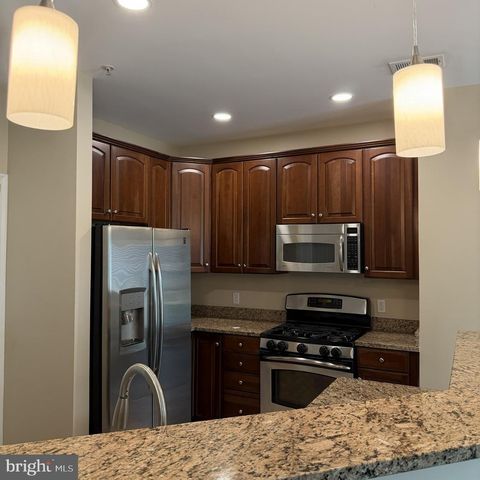 6765 HAMPTON BAY LN, Gainesville, VA 20155