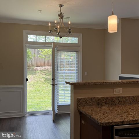 6765 HAMPTON BAY LN, Gainesville, VA 20155