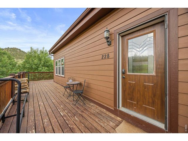 228 Mount Everest Dr, Livermore, CO 80536