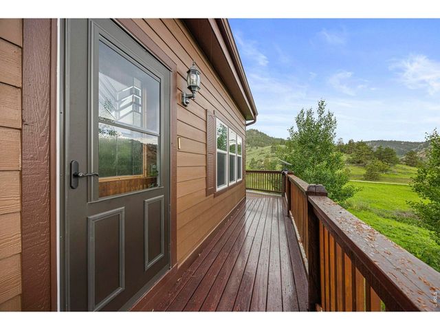 228 Mount Everest Dr, Livermore, CO 80536