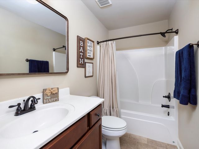 2731 Jasmine St, Lebanon, TN 37087