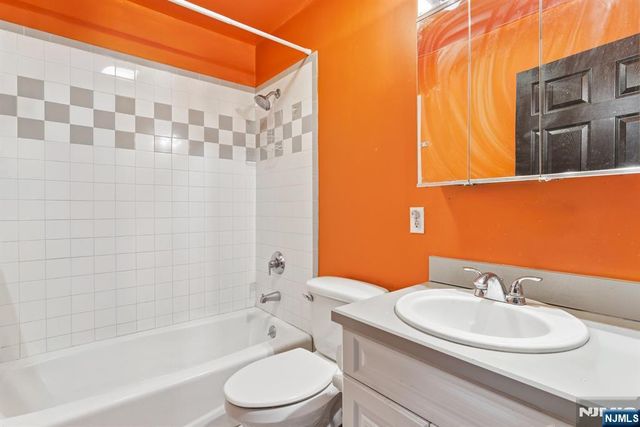 17-25 Church Street 6, South Orange Village, NJ 07079