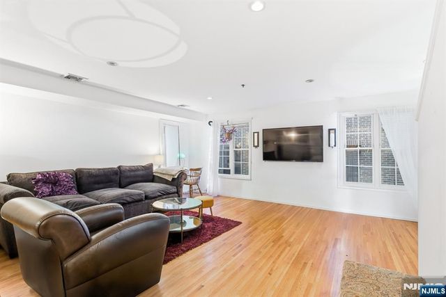 17-25 Church Street 6, South Orange Village, NJ 07079