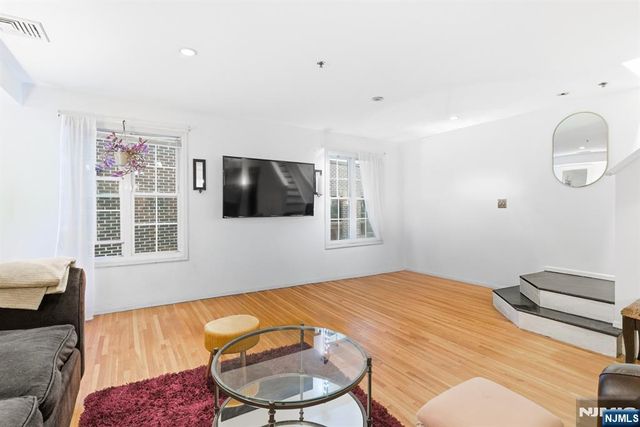 17-25 Church Street 6, South Orange Village, NJ 07079