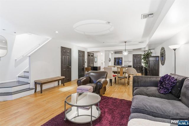 17-25 Church Street 6, South Orange Village, NJ 07079