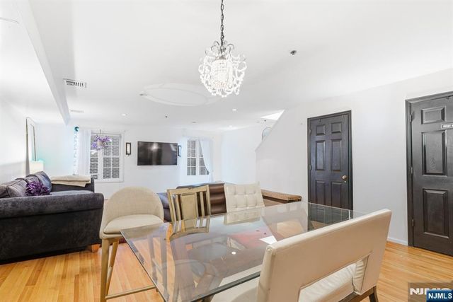 17-25 Church Street 6, South Orange Village, NJ 07079