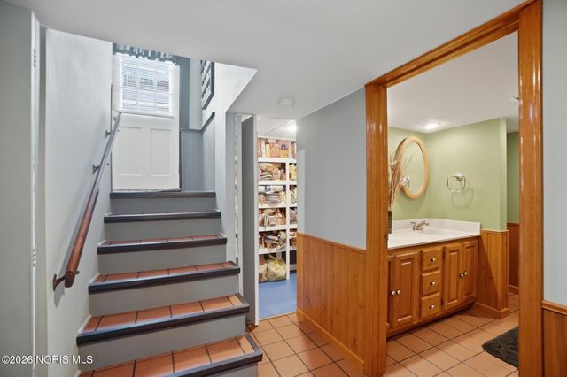 233 N Main Street, Swanton, OH 43558