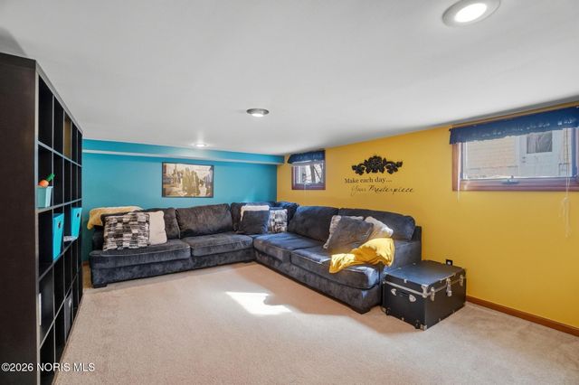 233 N Main Street, Swanton, OH 43558