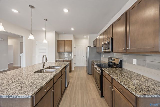 148 Mill Valley Way, New Market, AL 35761