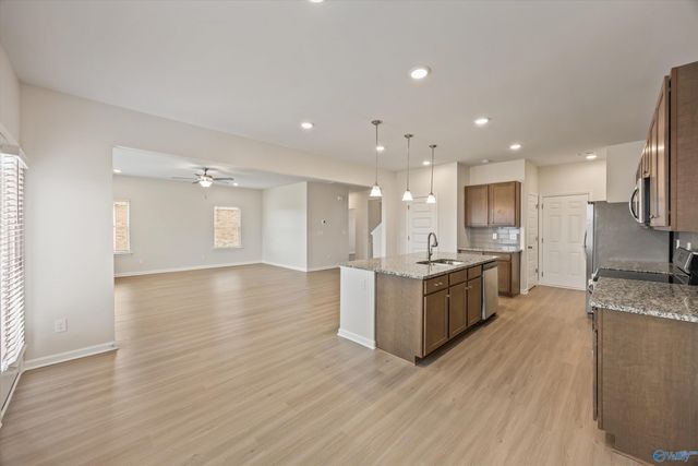 148 Mill Valley Way, New Market, AL 35761