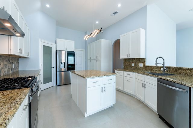 6605 Baycrest Circle, Sachse, TX 75048